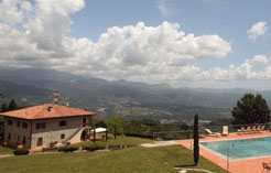 villa vacanza Lucca Toscana Garfagnana piscina